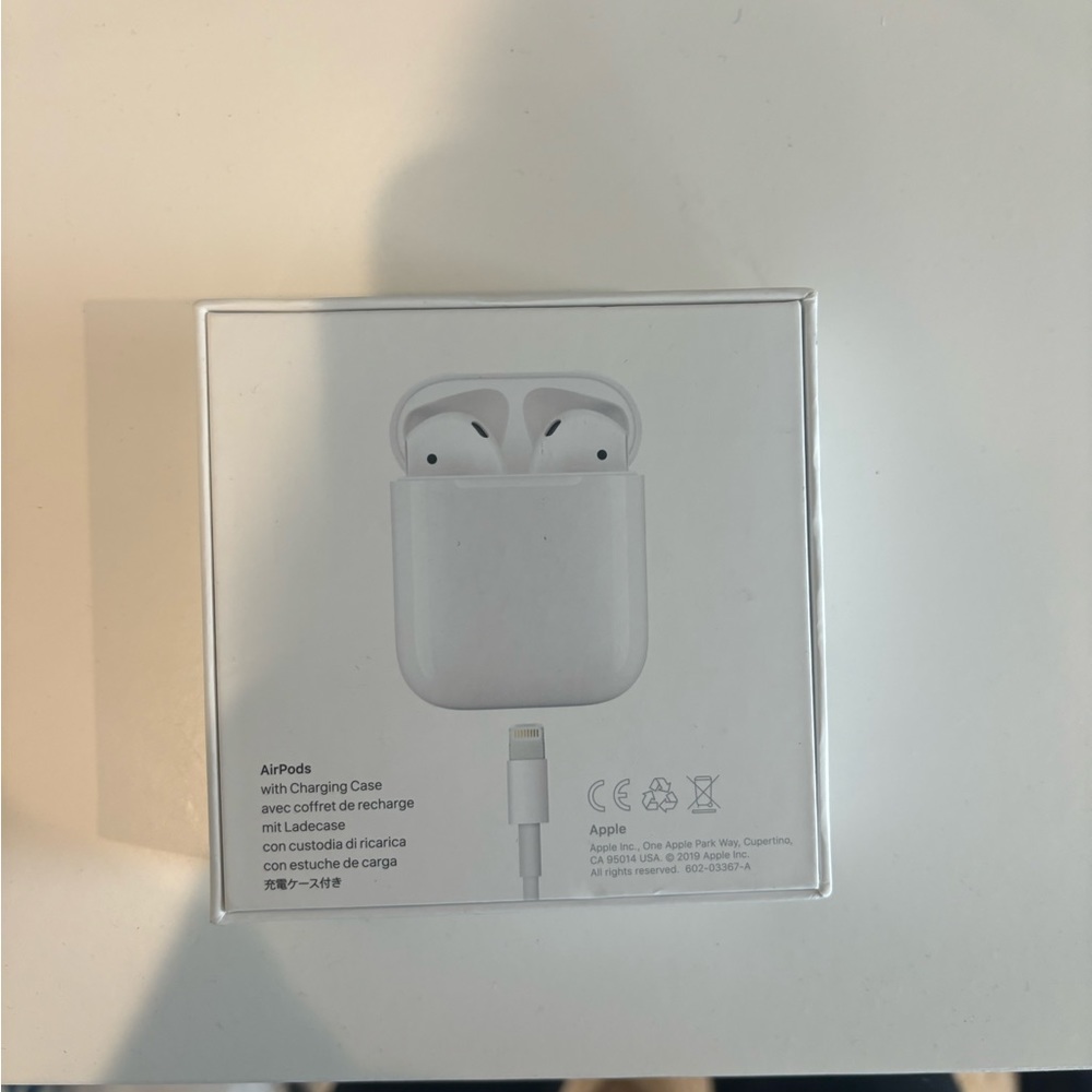 AIRPODS - Picture 2 of 3